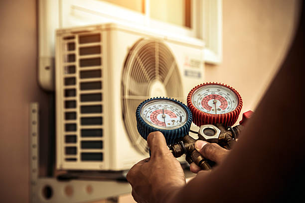 Professional Ductwork Repair technician working in Pomfret Center, CT